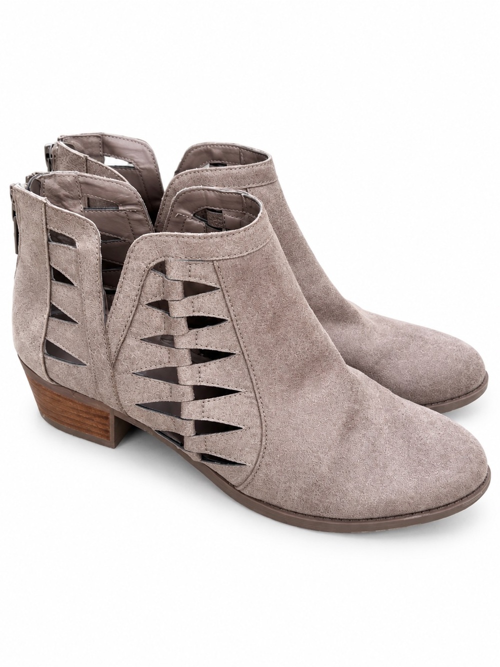 Carlos by Carlos Santana taupe ankle booties in women’s size 8.5. Distinctive wo